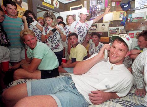 NFL draft 2022: Story behind Brett Favre photo - Yahoo Sports