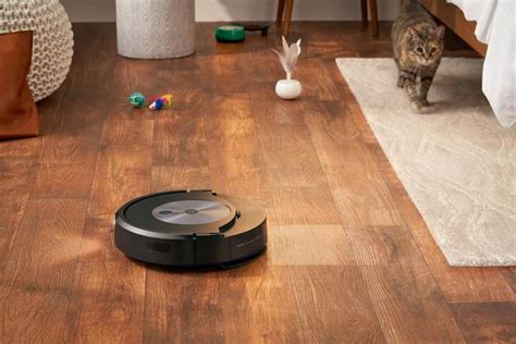 iRobot Roomba Combo J7+ can vacuum and mop at the same time | 15 Mi...