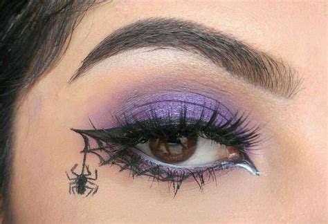 Spider Web Eye Makeup