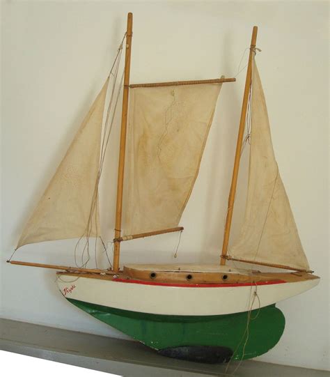 Voilier de Bassin Sailboat Yacht, Yacht Boat, Yacht Model, Model Boats, Boat Building, Chad ...