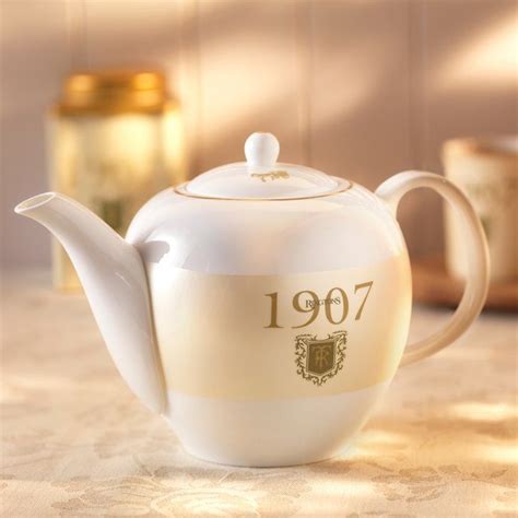 Ringtons Heritage 1907 Bone China Teapot | Tea pots, Bone china teapots ...