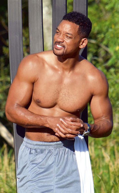 Shirtless Will Smith Shows Off Six-Pack Abs and Buff Arms on Island ...