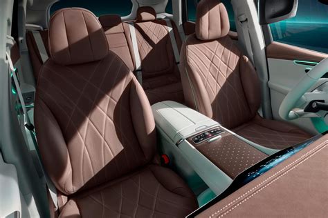 Mercedes-Benz Reveals Upcoming EQE SUV's Interior - CNET