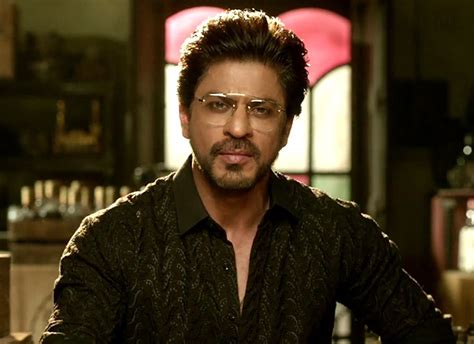 Raees stylist THRILLED with response to Shah Rukh Khan's look - Bollywood Hungama