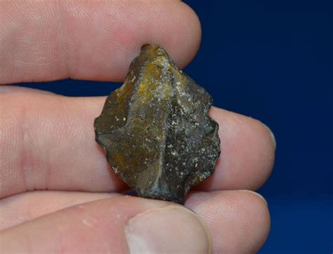 An excellent Late Palaeolithic Neanderthal "Mousterian" flint projectile point Kent M17 SOLD