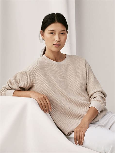 WOMEN WAFFLE KNIT CREW NECK LONG SLEEVED T-SHIRT | UNIQLO UK | Uniqlo outfit, Uniqlo women ...