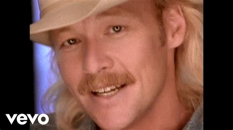 Alan Jackson - Livin' On Love (Official Music Video) Chords - Chordify