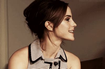 Emma's Laughing GIF - EmmaWatson Laugh Laughing - Discover & Share GIFs