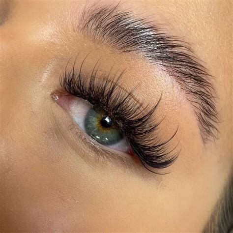 Wispy Lashes: All You Need to Know