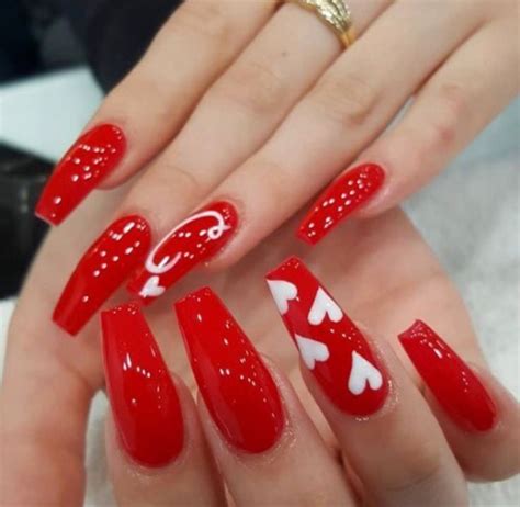 Valentine's Day Fake Nails For 2023 | Amelia Infore