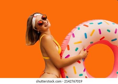 Happy Sexy Woman Slim Body Wear Stock Photo 2142767019 | Shutterstock