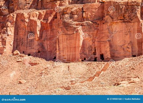 Antiguas Tumbas De Dadan Capital Del Reino Lihyan Al Ula Saudi Arabia ...