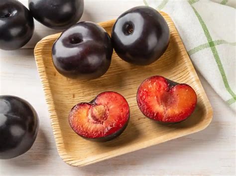 How Can You Detect Plums With Red Inside - Day Nursery