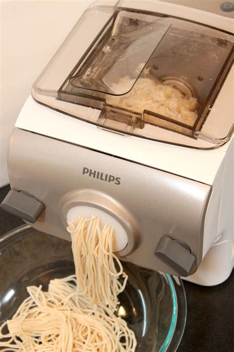 Fresh Pasta in minutes with the Philips Pasta Maker – Mom vs the Boys