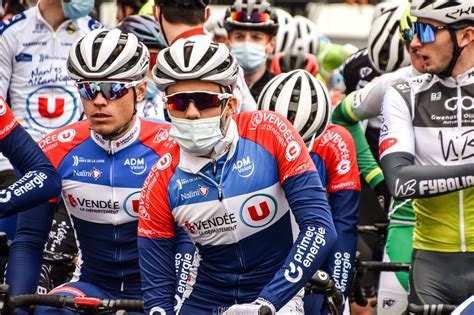 Pin by Jim Ciancaglini on French Cycling Teams Senior and Junior in ...