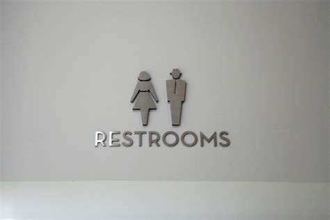 Restrooms | Restroom sign at Cabana Bay Resort at Universal … | Flickr