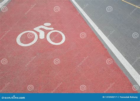 Road line for bicycle stock image. Image of cycle, retro - 131050217