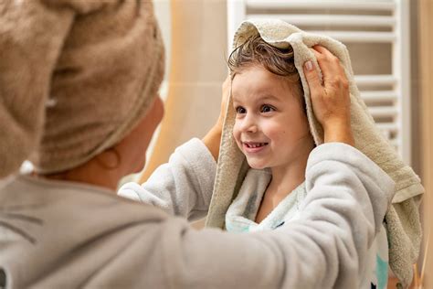 When to Transition Kids From Bath to Shower (And How to Do It)