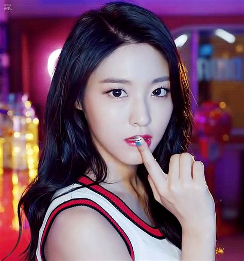 AOA 설현 SeolHyun 雪炫 ソルヒョン에 있는 핀