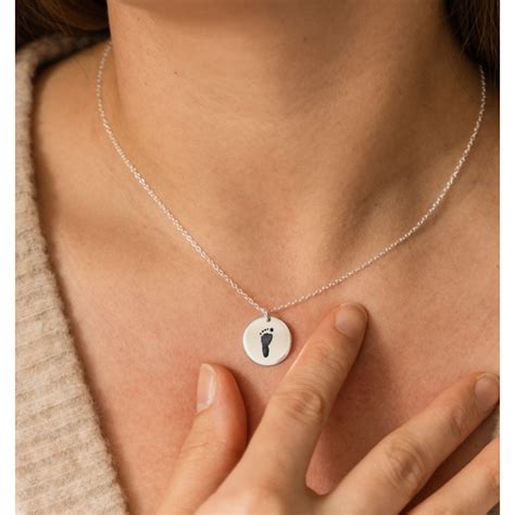 Want to order a Paw Print necklace? Free Shipping - KAYA jewels webshop - a beautiful memory