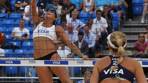 Female Olympic beach volleyball players can now cover up - World - CBC News