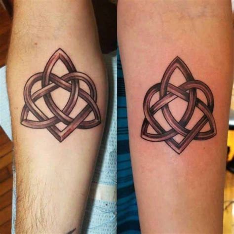 Top 48+ tatuajes hijos simbolos - Abzlocal.mx