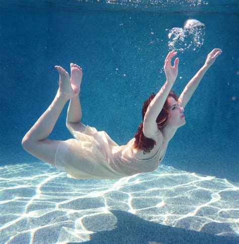 Posts about Water/Underwater on Jessie's Photography & Design | Girl in water, Floating in water ...