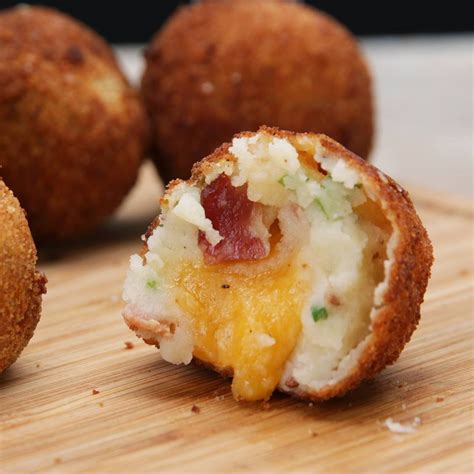 Loaded Cheese-Stuffed Mashed Potato Balls | jtn191 | Copy Me That