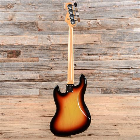 Fender Jazz Bass Sunburst 1966 – Chicago Music Exchange