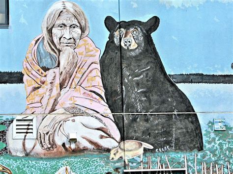 Fotos gratis : art, ilustración, mural, fotomontaje, oso negro, portada del álbum, Mujer india ...