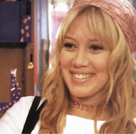 Lizzie McGuire’s looks are iconic | Lizzie mcguire, Icon, No worries