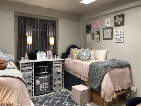 Pink and Grey Dorm Room | Dorm room decor, Dorm room inspiration, Dorm room