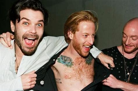 biffy clyro, simon neil, and james johnston Bild | Biffy clyro, Simon neil, Music bands