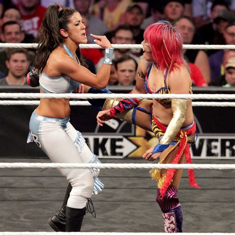 Female Pro Wrestling: Asuka vs Bayley - WWE NXT Takeover Brooklyn 2