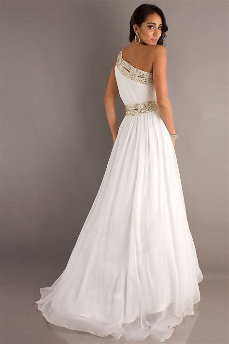 20 Beautiful White Prom Dresses - MagMent