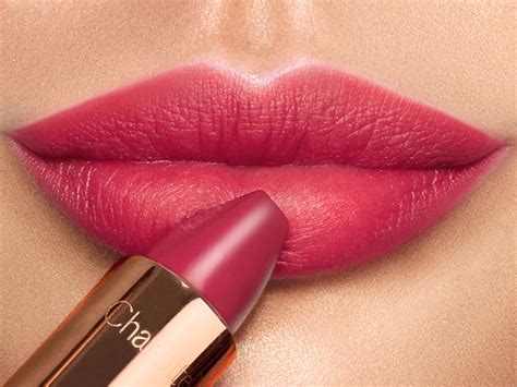 Best Bright Pink Lipstick For Olive Skin Tone | Lipstutorial.org