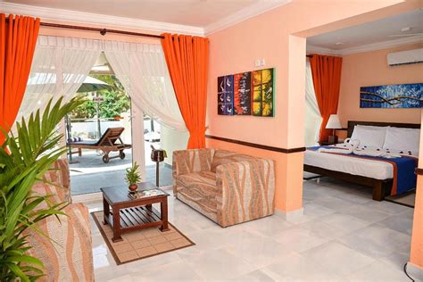 Paradise Beach Hotel Rooms: Pictures & Reviews - Tripadvisor