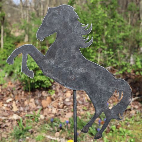 Metal Horse Garden Stake - Steel Gardening Decor - Animal Yard Art Mar ...