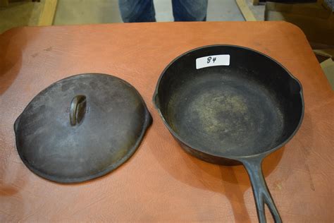 Lot - Cast Iron Skillet w/Lid