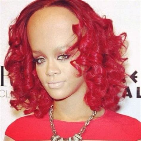 Rihanna big head | Big forehead, Forehead pictures, Really funny pictures