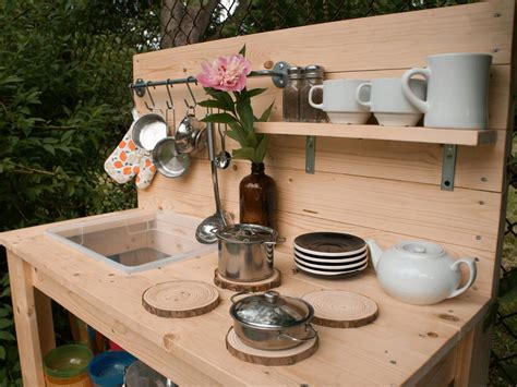 How to Create a Charming Mud Kitchen with these 9 Ideas