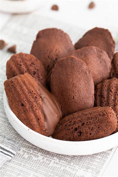 Chocolate Madeleines – Mildly Meandering