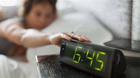 11 Tricks for Waking Up Early in the Morning | Everyday Health