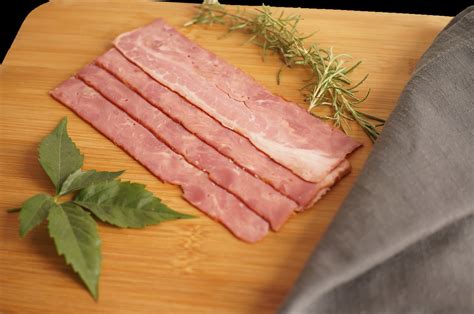 NEW! HALAL SMOKED BEEF BACON (100GRS)