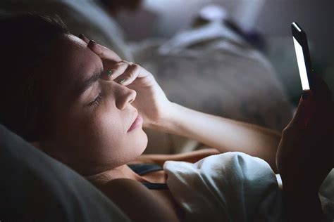 Mistakes People with Insomnia Make When Trying to Fall Asleep | Reader's Digest