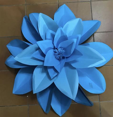 Cómo hacer una flor grande paso a paso Mayo, Ideas, Plants, Paper Flower Bouquets, Large Paper ...