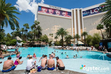 Best Pools in Vegas: Best Hotel Pools in Vegas | Oyster.com