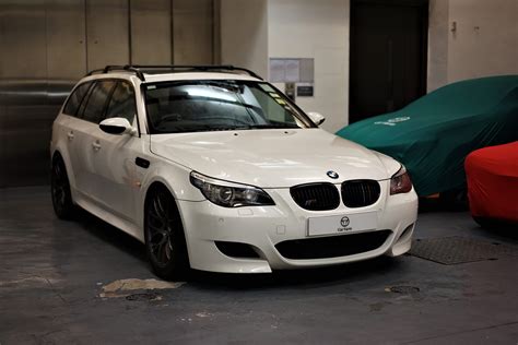 BMW M5 (E61) Touring - Car Farm