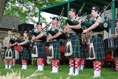File:Bagpipes at the Strawberry Festival (5798097073) (2).jpg ...