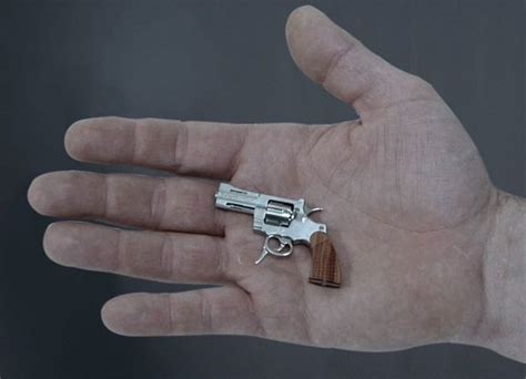 The Swiss Mini Gun - The World’s smallest fully-functioning firearm ...